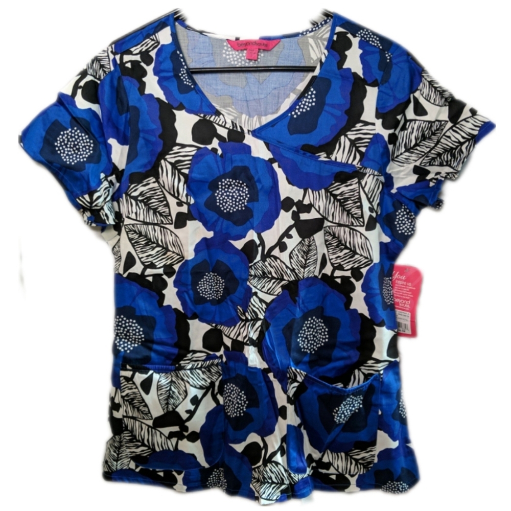 NWT beyond scrubs floral top